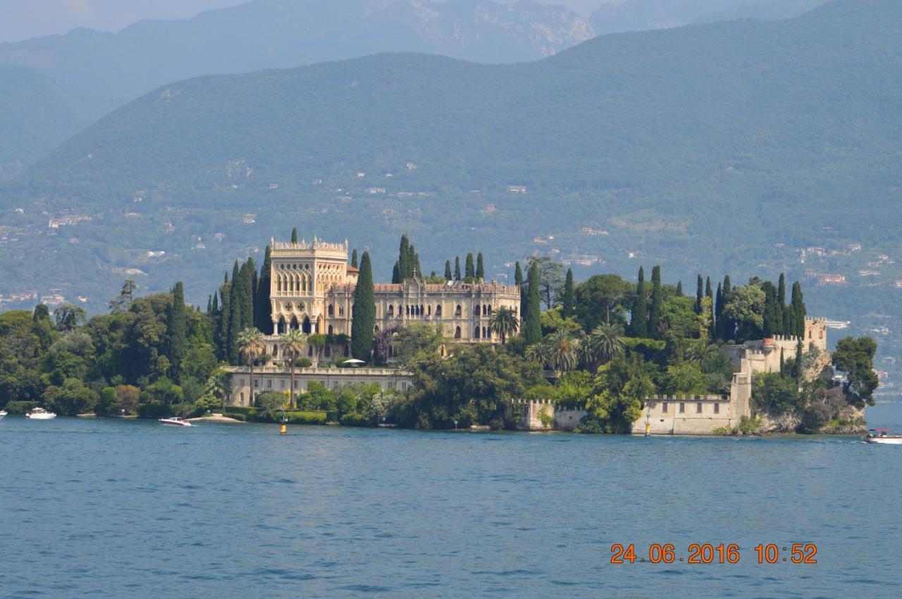 The Swan B&B Manerba del Garda Dış mekan fotoğraf